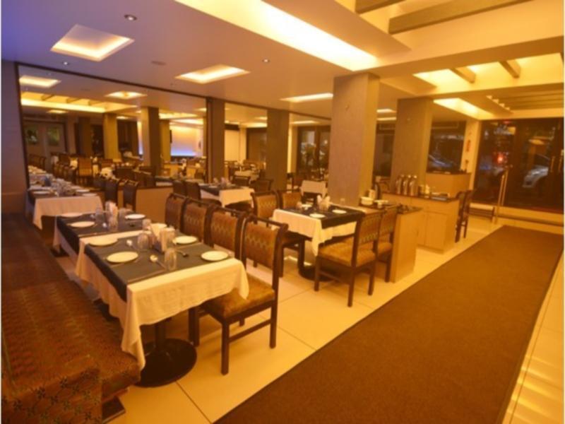 Hotel Vrishali Executive Kolhápur Exteriér fotografie